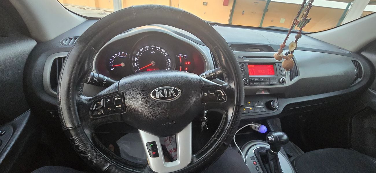 Kia Sportage LX 2.0L FWD