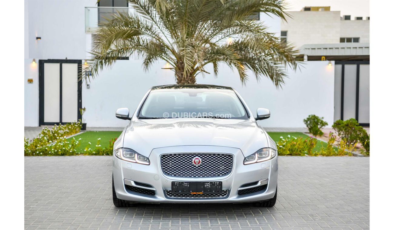 Jaguar XJ 2016 - Agnency Warranty & Service Contract - Immaculate Condition -  AED 2,037 PM - 0% DP