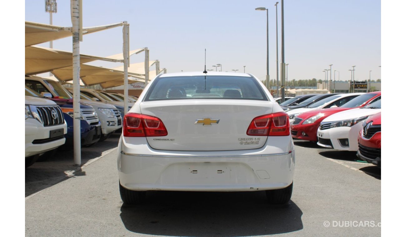 Chevrolet Cruze LT ACCIDENTS FREE - GCC - ORIGINAL PAINT - CAR IS IN PERFECT CONDITION INSIDE OUT