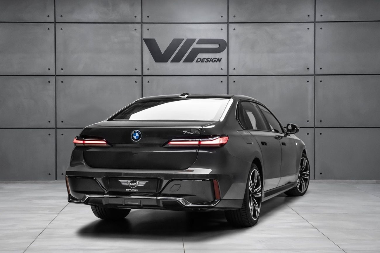 بي أم دبليو 740i LUXURY PURE EXCELLENCE
