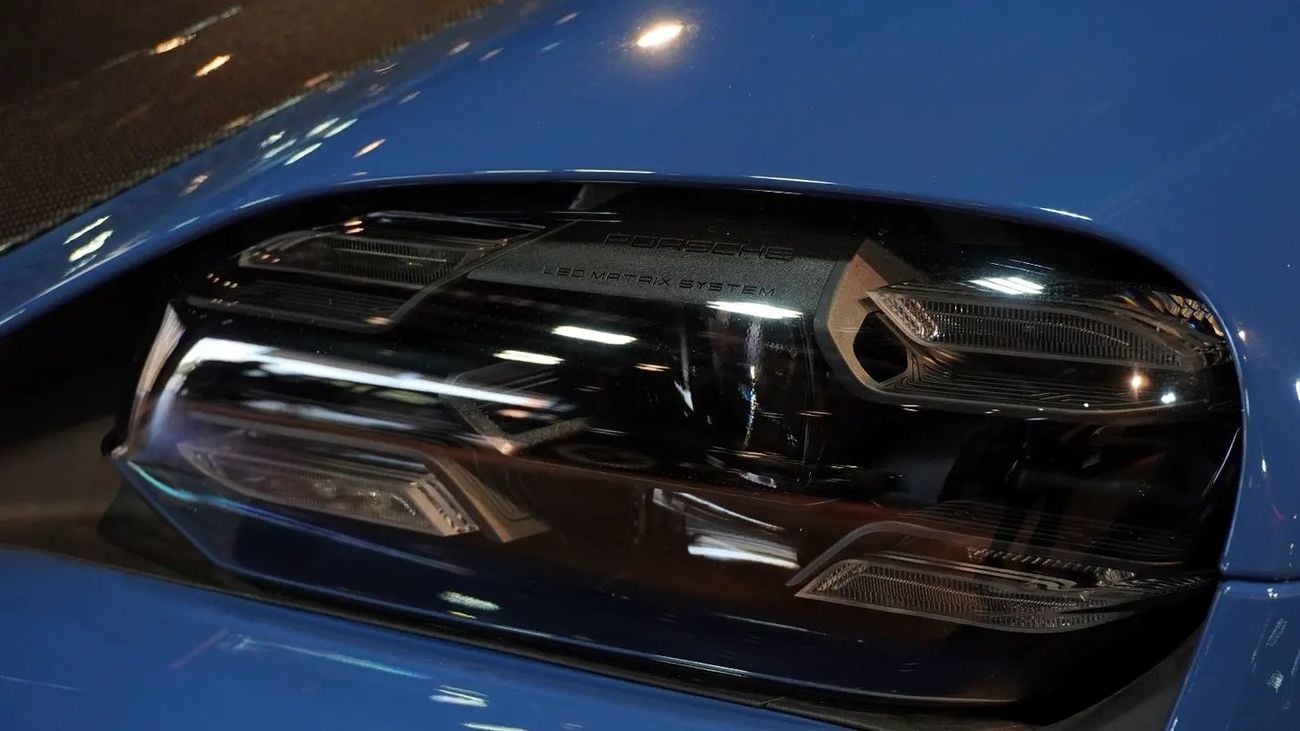 بورش تايكان GTS | Super Clean and Very Low Mileage | Carbon Fiber Package