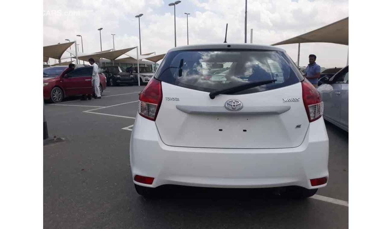 Toyota Yaris سياره نظيفه جدا بحاله ممتاذه ضمان شاسيه جير ماكينه