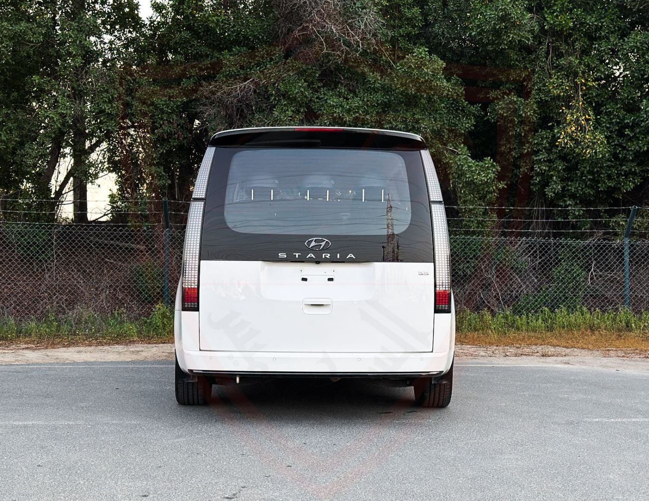 Hyundai Staria Comfort 3.5L (11 Seater)