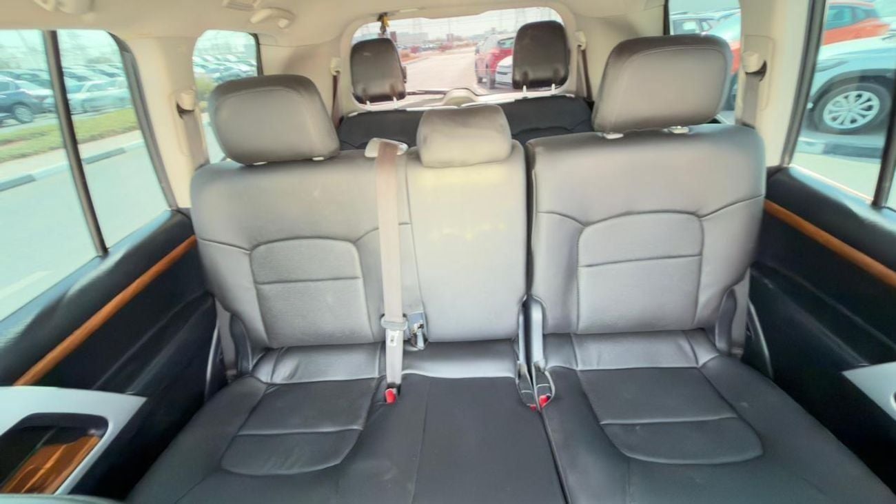 Toyota Land Cruiser 2014 | 4.5L DIESEL | AT | RHD | MODIFIED TO LC 300 GR SPORTS | GR ALLOY RIMS | SIDE BODY STICKER | C