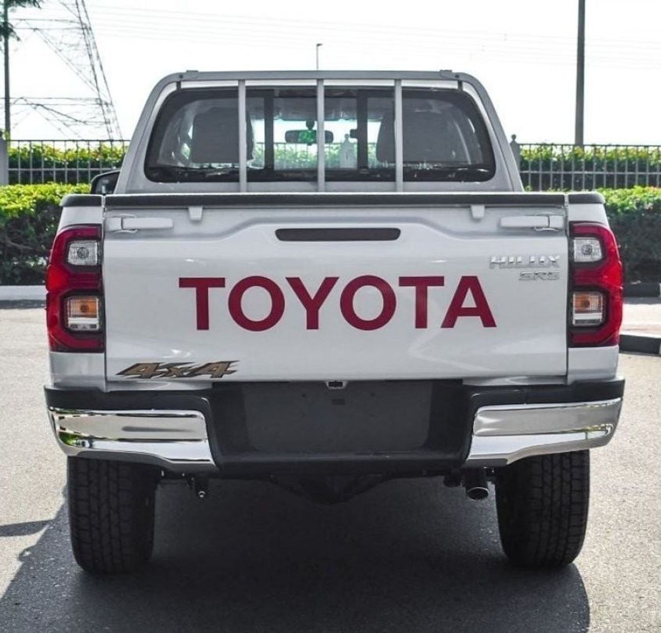 Toyota Hilux TOYOTA HILUX 2.7L PETROL AT FULL 2025 MODEL GCC