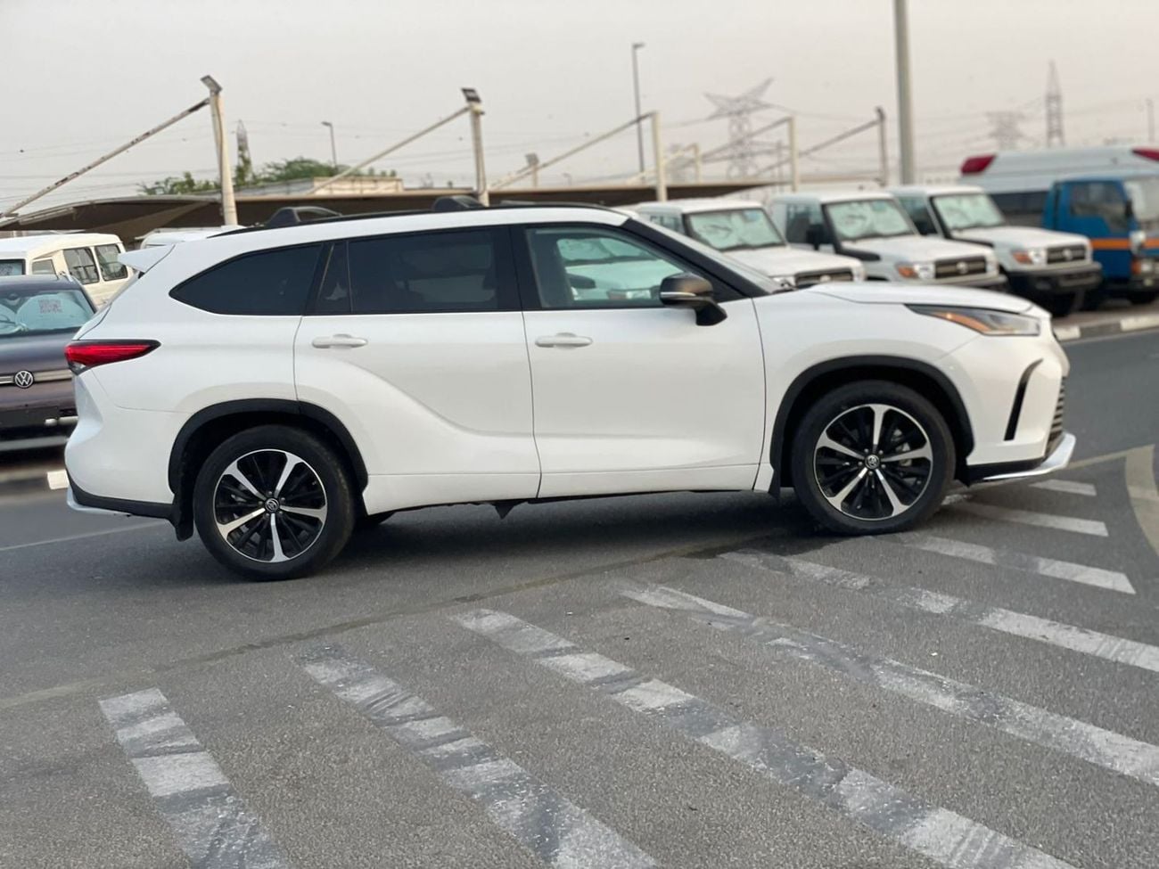 Toyota Highlander 2021 Toyota Highlander XSE 3.5L V6 - 14,500 Mileage