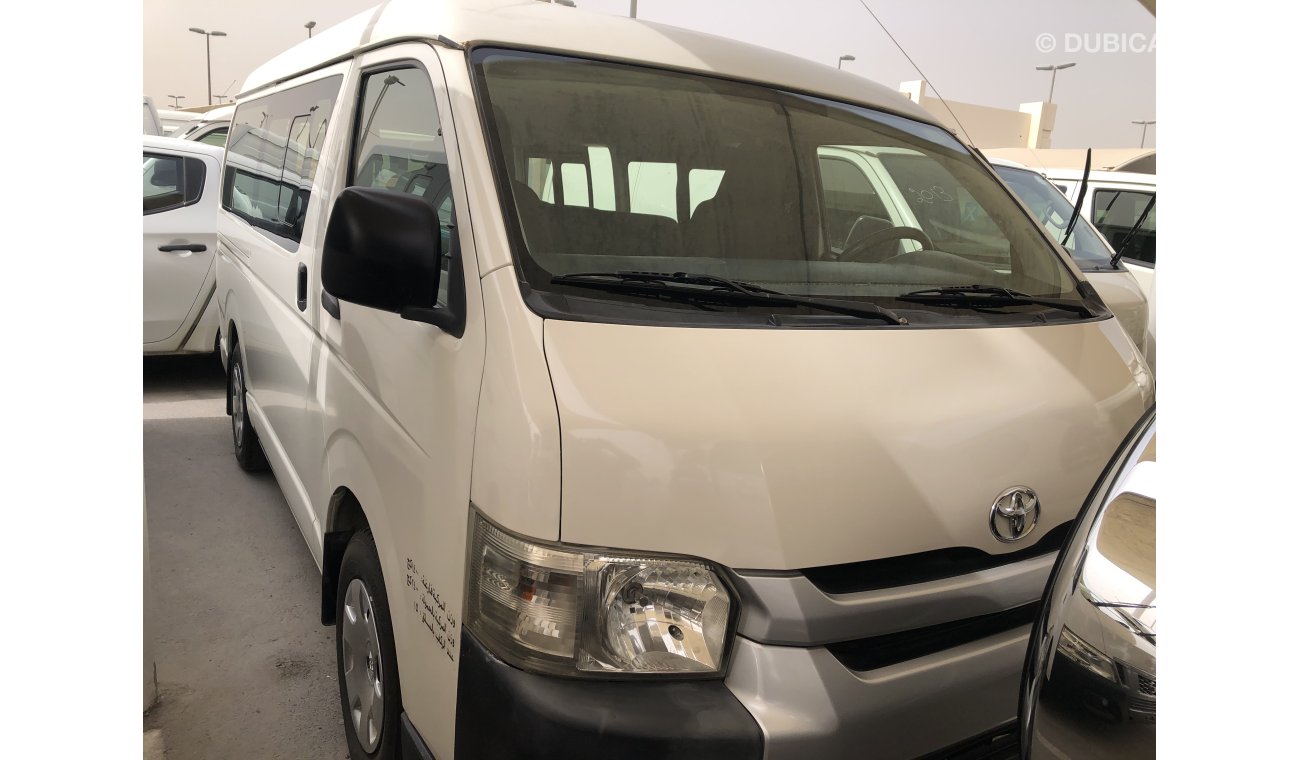 تويوتا هاياس Toyota Hiace Midroof Bus 15 str,Model:2015.Excellent condition