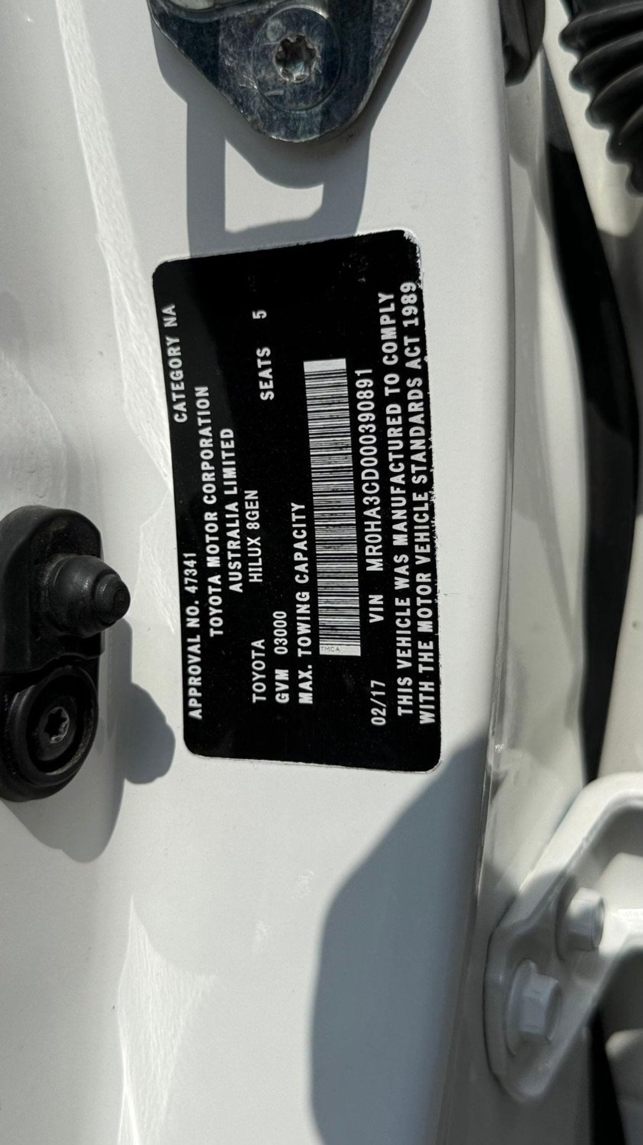 تويوتا هيلوكس SR5