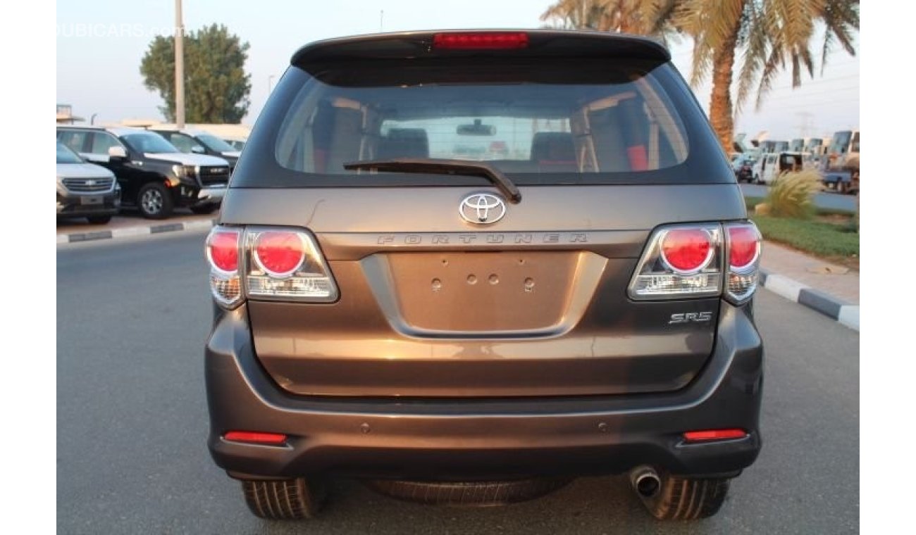 تويوتا فورتونر TOYOTA FORTUNER SR5 2012 MODEL