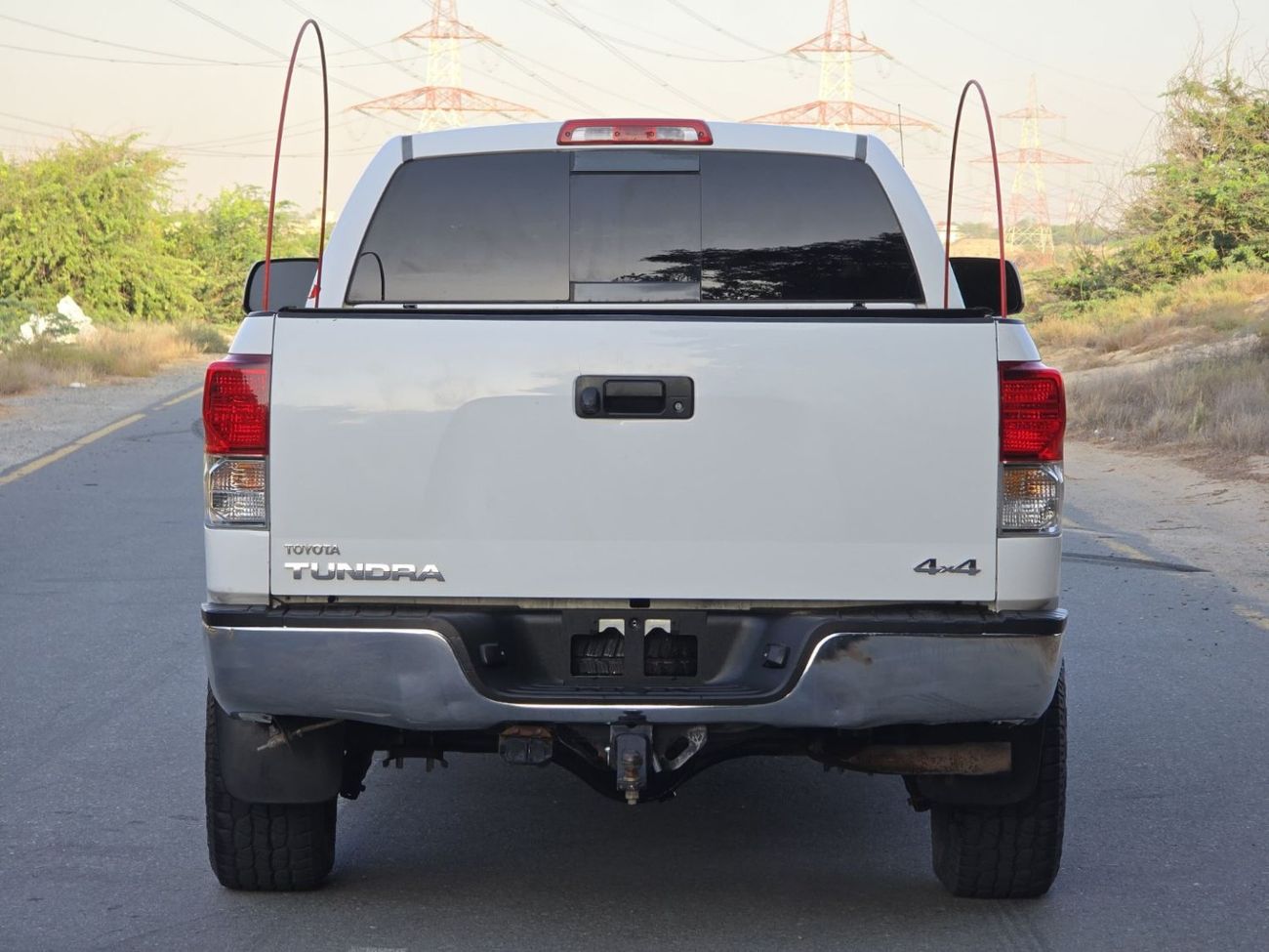 Toyota Tundra Crewmax SR5 5.7L TOYOTA TUNDRA 2011 5.7L V8 // 4X4 // GOOD CONDITION INSIDE OUT SIDE