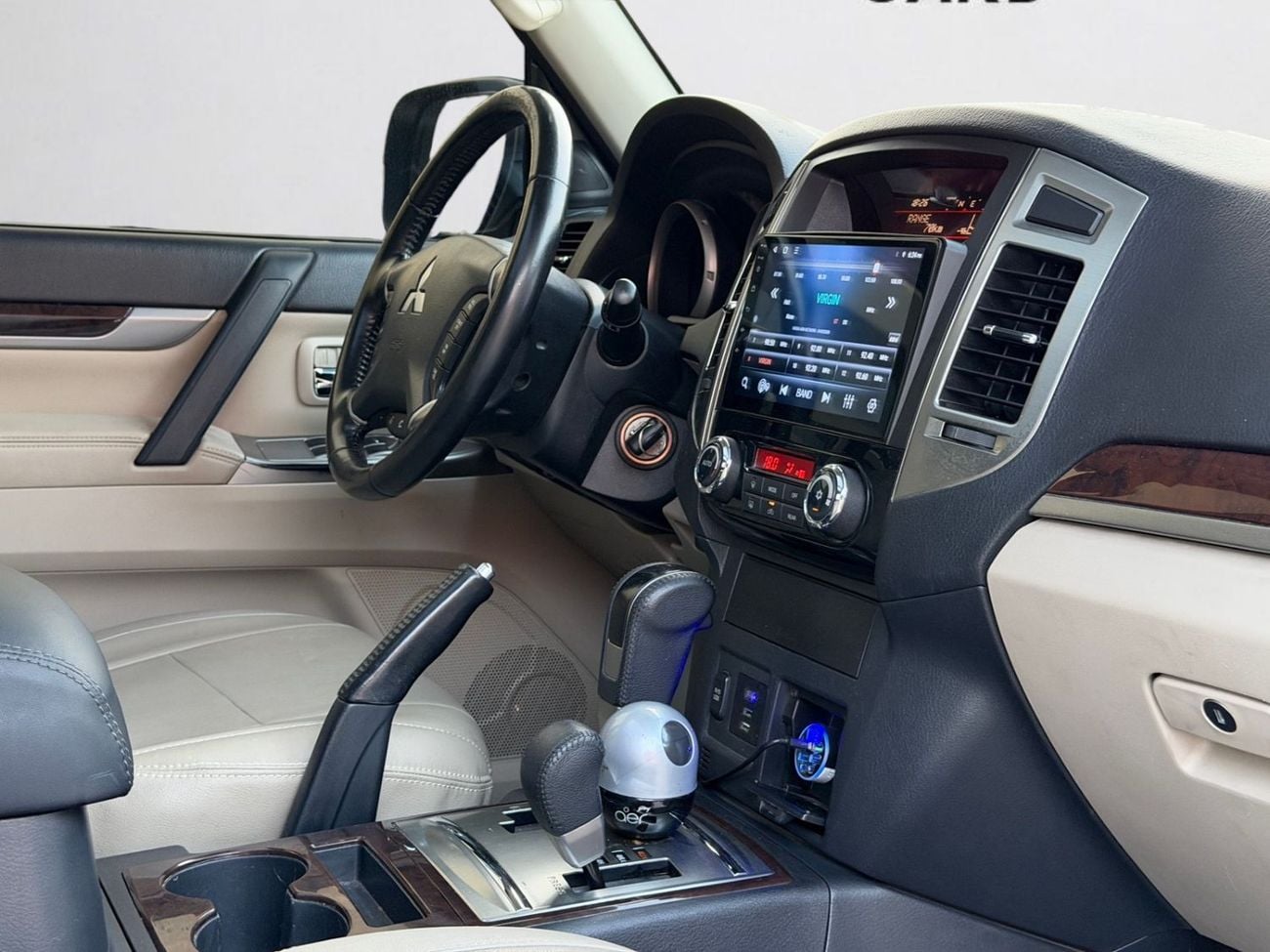 Mitsubishi Pajero GLS H/L PLATINUM 7-SEATER | MITSUBISHI PAJERO GLS | 3.8L V6 4WD | 2019 | GCC SPECS