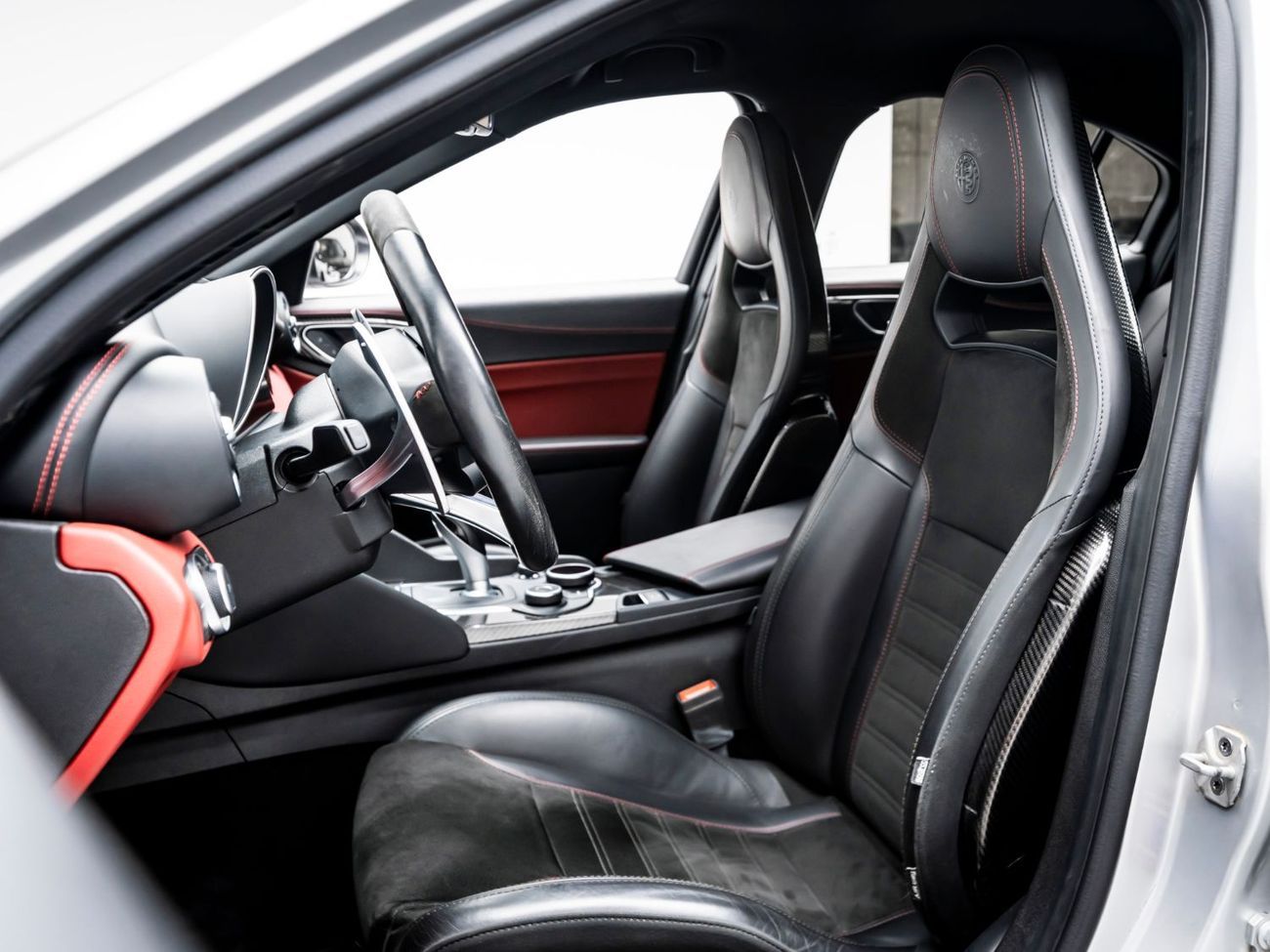 Alfa Romeo Giulia Quadrifoglio 2.9L (510 HP) 2020 Alfa Romeo Giulia Quadrifoglio, 2026 Agency Warranty + Service Contr