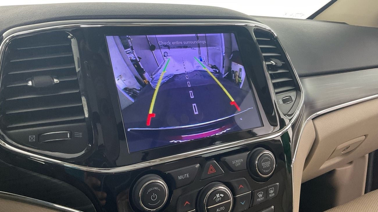 جيب جراند شيروكي 3.6 LIMITED 4WD AUTO | شامل الضمان | 0 ﺪﻔﻋﺓ ﺃﻮﻟﻯ