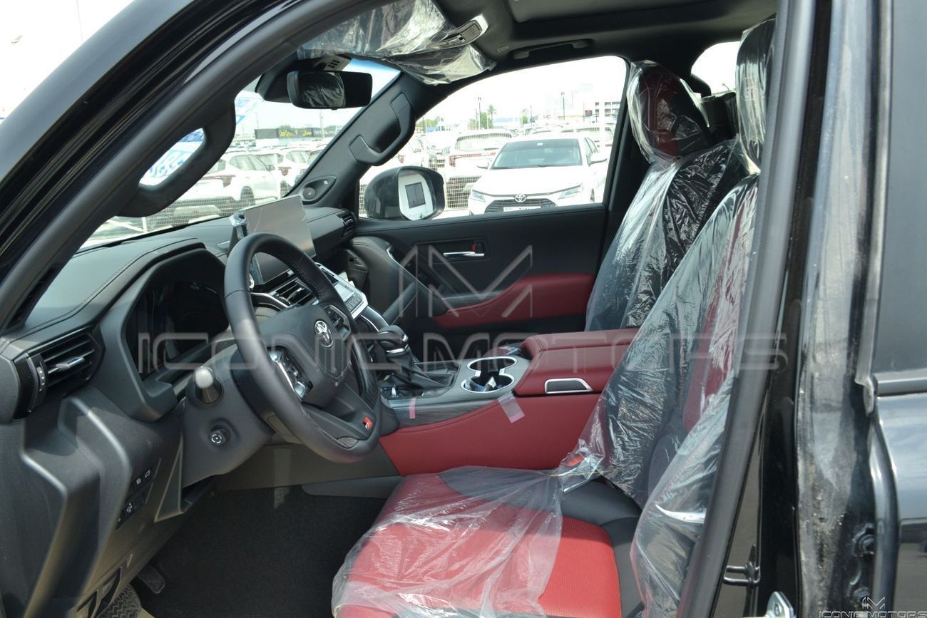 تويوتا لاند كروزر GR-S 3.3L 2025 TOYOTA LAND CRUISER GR-SPORT 3.3L