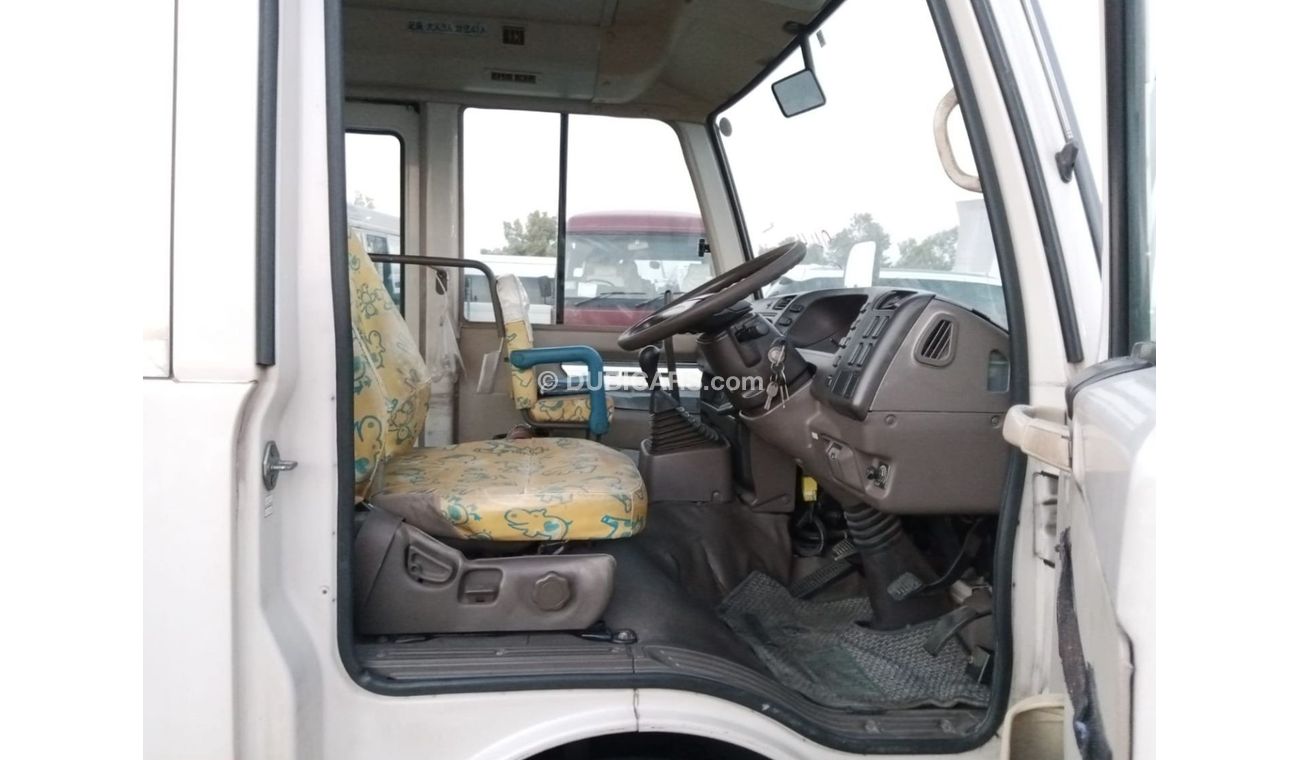 Mitsubishi Rosa MITSUBIAHI ROSA RIGHT HAND DRIVE (PM966)