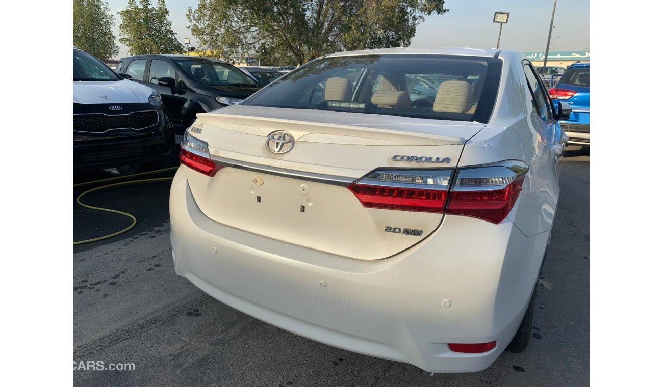 Toyota Corolla 2.0 with sun roof