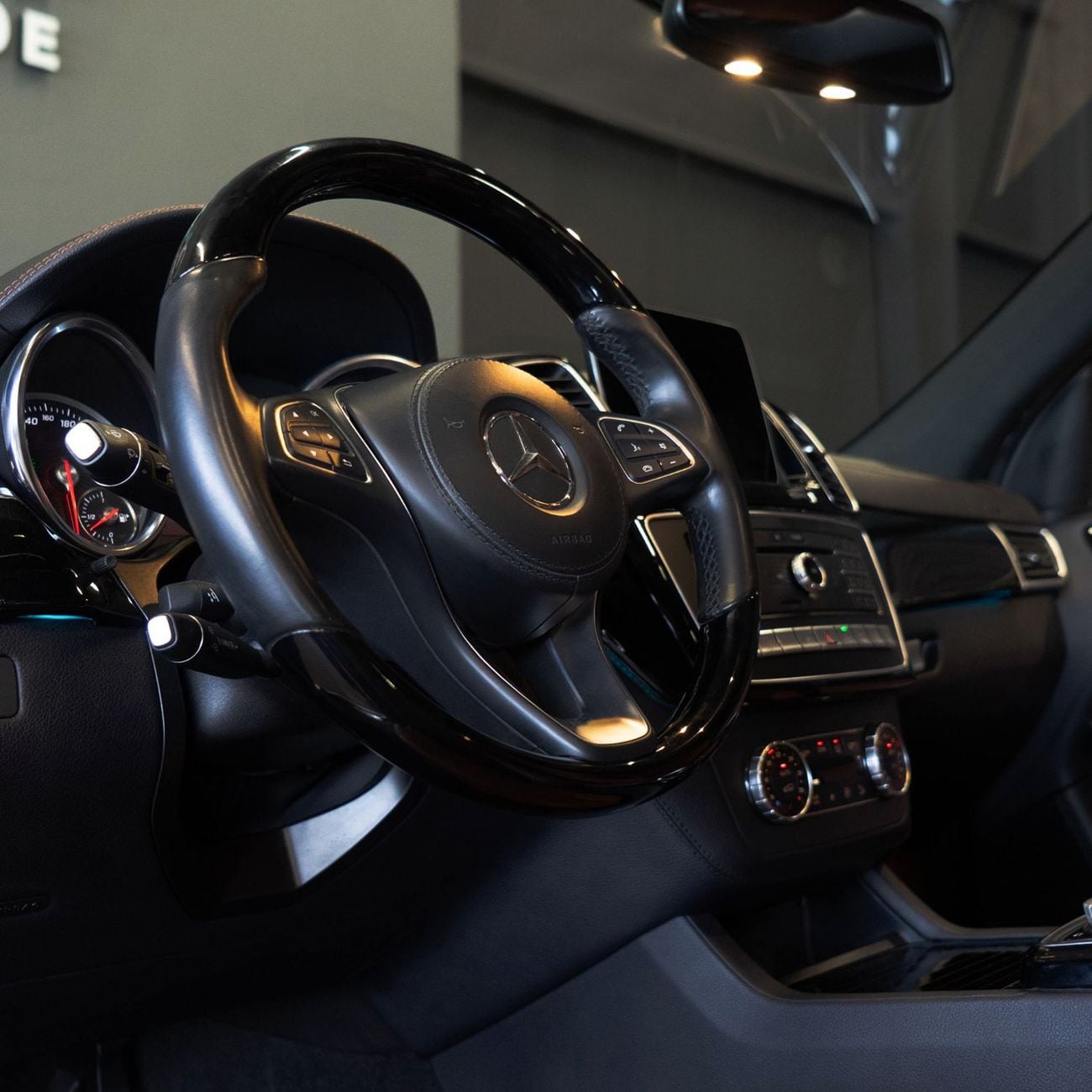 مرسيدس بنز GLS 500 Std 4.7L AED 2,682 P.M • 0% Downpayment • Mercedes GLS500 • 1 Year Warranty