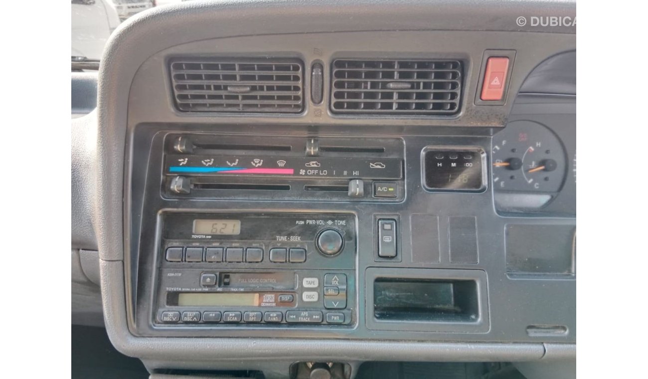 Toyota Hiace TOYOTA HIACE VAN RIGHT HAND DRIVE (PM1471)