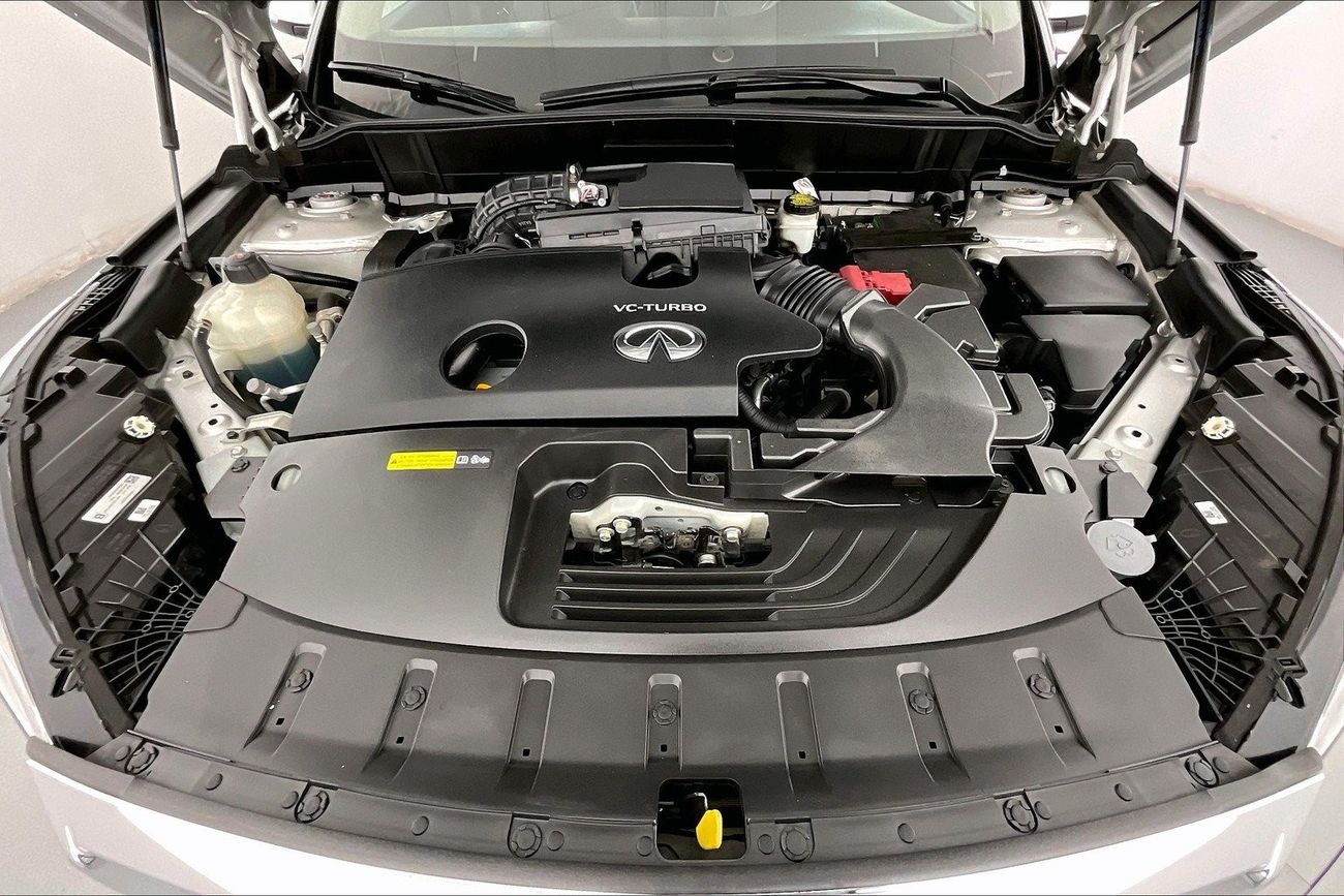 إنفينيتي QX50 Luxe | عرض العيد الحصري | خالية من أضرار الفيضانات