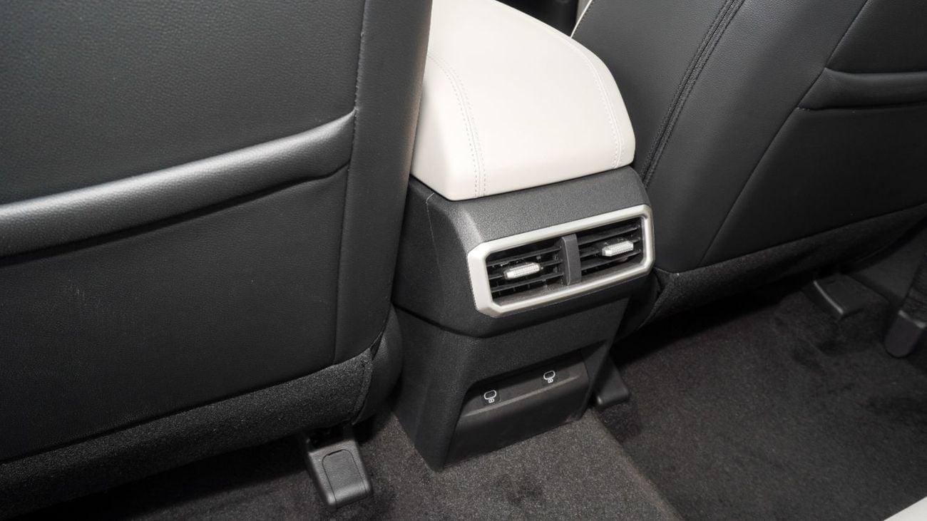 كيا سبورتيج 2025 Kia Sportage Luxury | 1.5L Turbo | Black | Chinese Spec (Export)