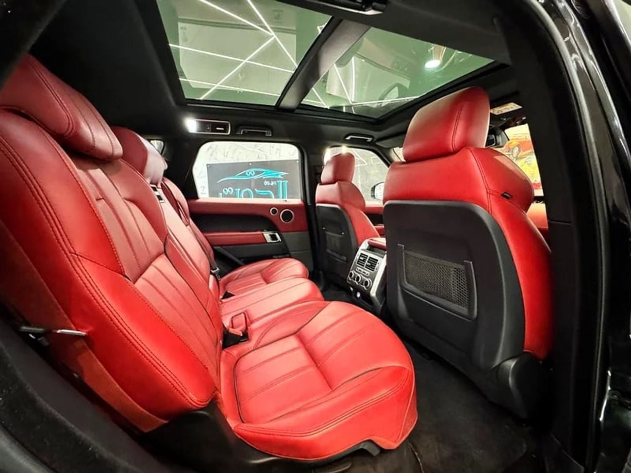 Land Rover Range Rover Sport Supercharged 5.0L ELITE || SUPERCHARGED || GCC || FULLY LOADED || ACCIDENTS FREE