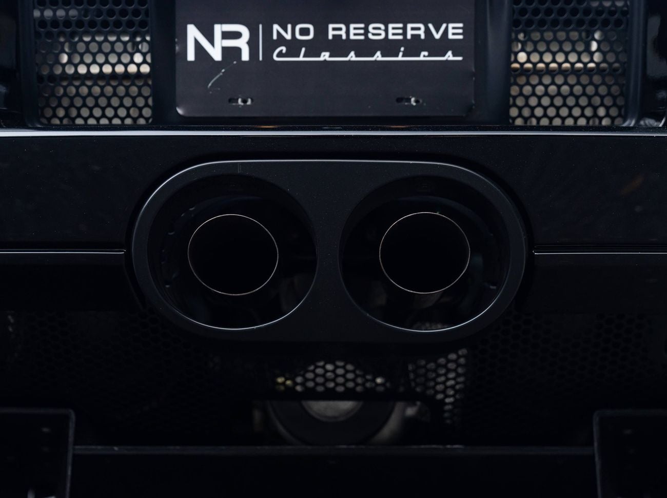 Ford GT Rare 1 of 14 Stripe Delete