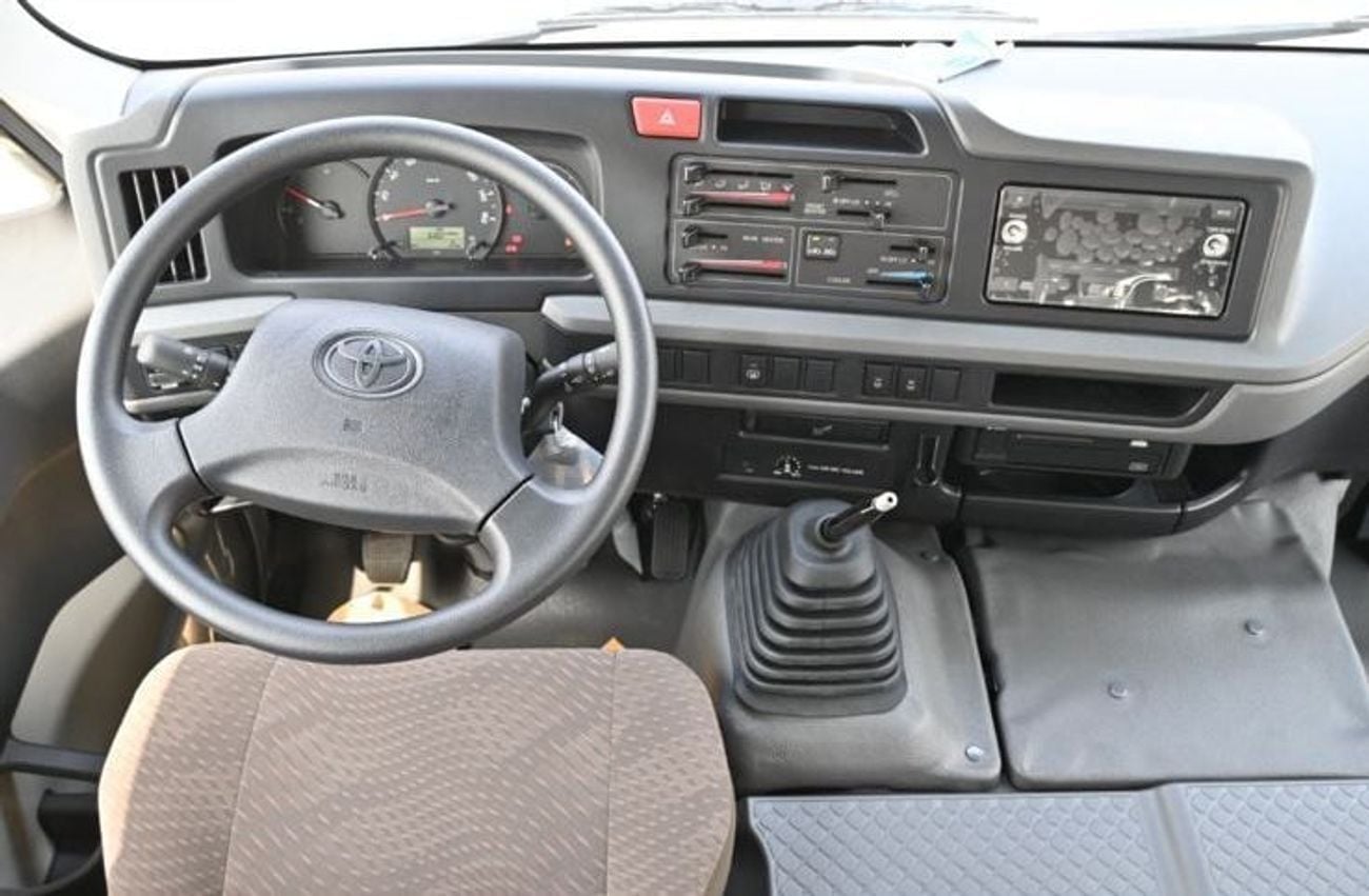 تويوتا كوستر 2.7L (23-Seater) Manual, Automatic Door, Model 2025 For Export