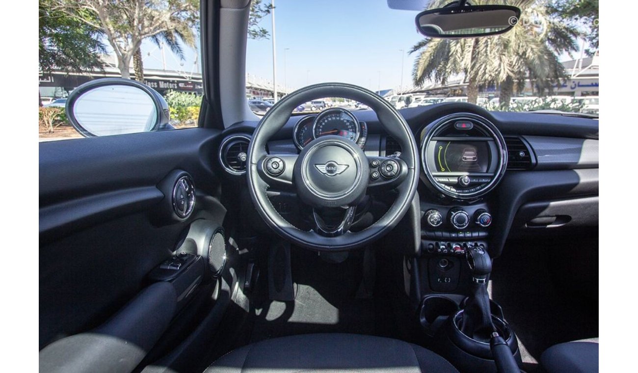 Mini Cooper MINI COOPER - 2016 - GCC - ASSIST AND FACILITY IN DOWN PAYMENT - 970 AED/MONTHLY - 1 YEAR WARRANTY