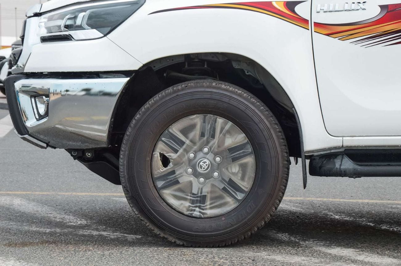 Toyota Hilux TOYOTA HILUX GLXS 2.7L 4WD  PETROL PICKUP 2026 - WHITE