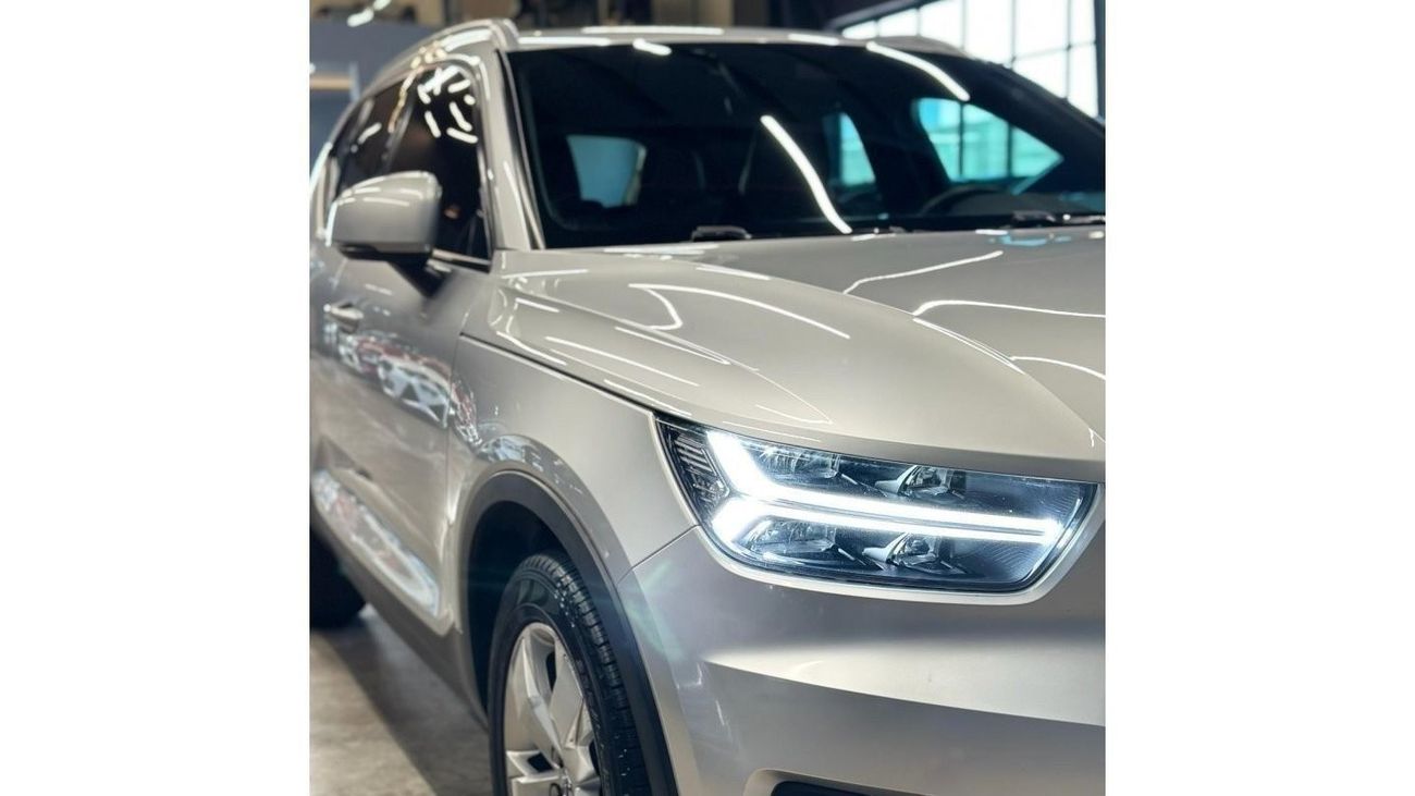 Volvo XC40 AED 1,287pm • 0% Downpayment • Momentum • 2 Years Warranty