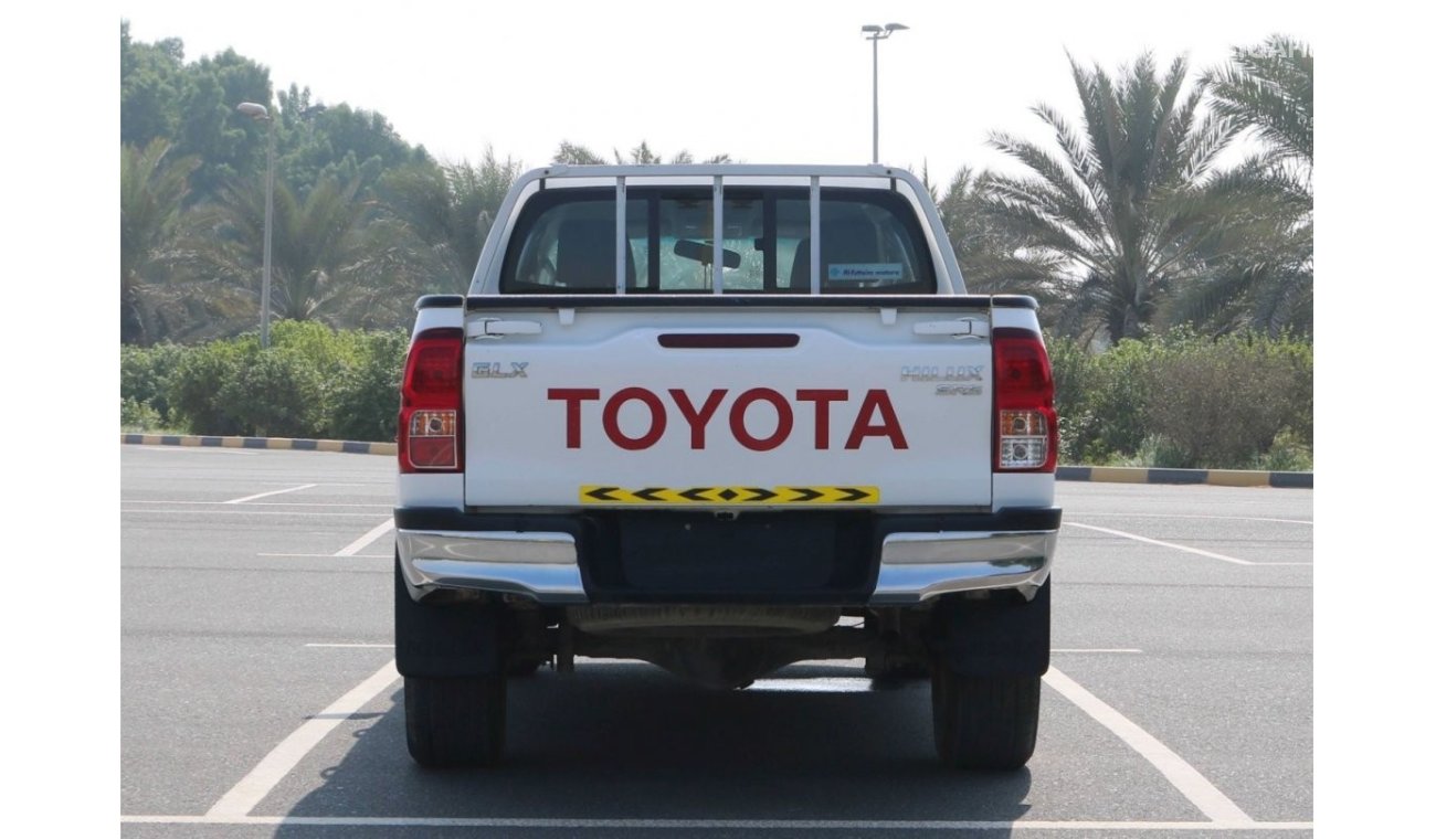 Toyota Hilux 2017 | HILUX 4X4 DOUBLE CABIN WITH GCC SPECS AND EXCELLENT CONDITION