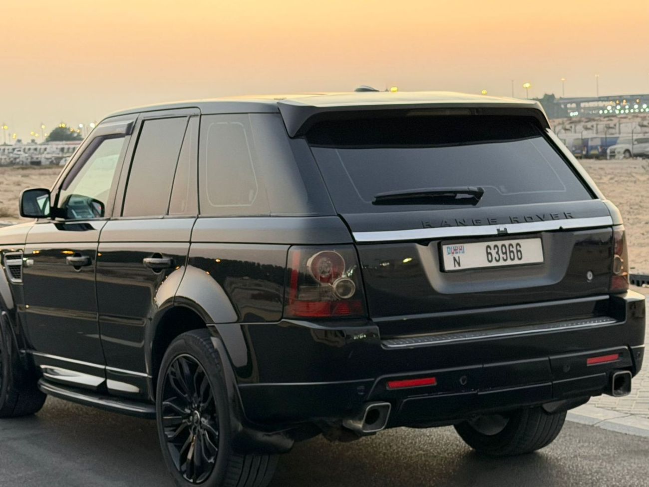 Land Rover Range Rover Sport in excellent condition.