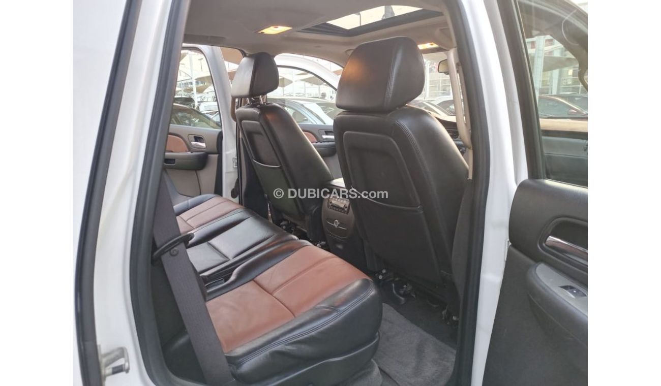 شيفروليه تاهو خليجى رقم واحد صبغ وكالة لون أبيض موديل 2008 جلد حساسات شاشه رنجات بحاله ممتازة لاتحتاج لأي مصاريف