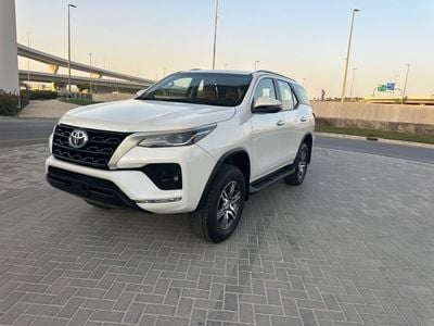 Toyota Fortuner EXR Fortuner 2023 V4 LHD Petrol 2.7L