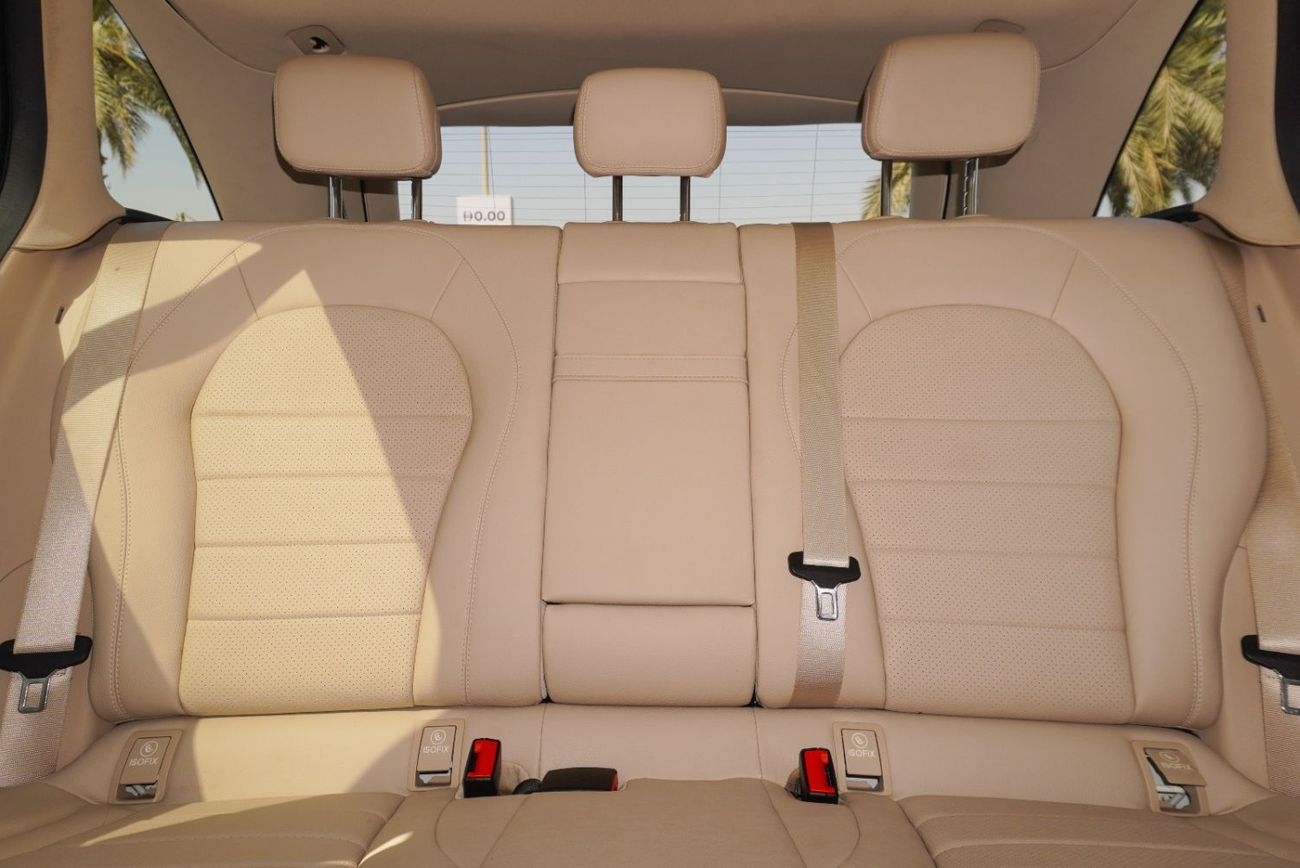 مرسيدس بنز GLC 300 AMG 2.0L