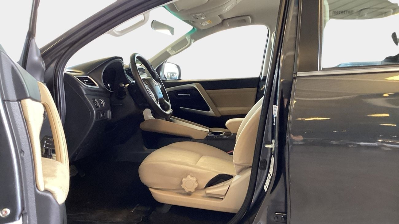 ميتسوبيشي مونتيرو سبورت 3.0 2WD AUTO GLX M/L | شامل الضمان | 0 ﺪﻔﻋﺓ ﺃﻮﻟﻯ