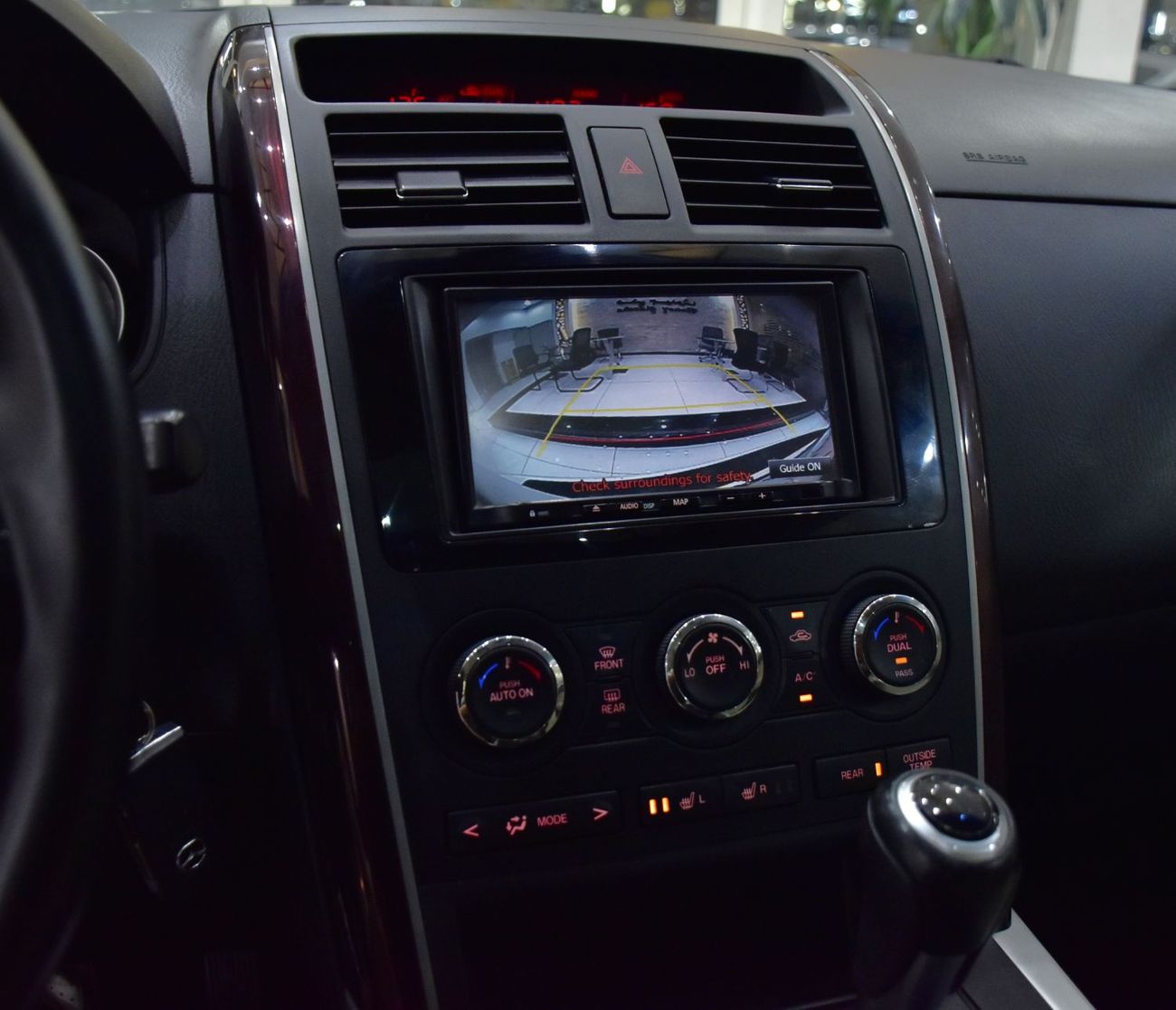 مازدا CX9 EXCELLENT DEAL for our Mazda CX-9 AWD ( 2016 Model ) in White Color GCC Specs