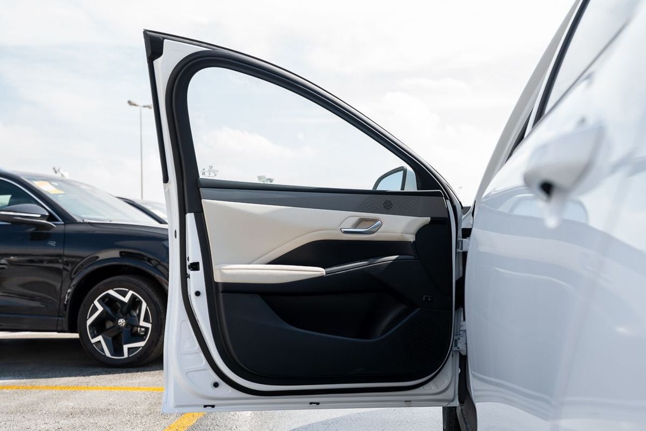 BYD QIN PLUS Honor DM-i 55km Leading 2025