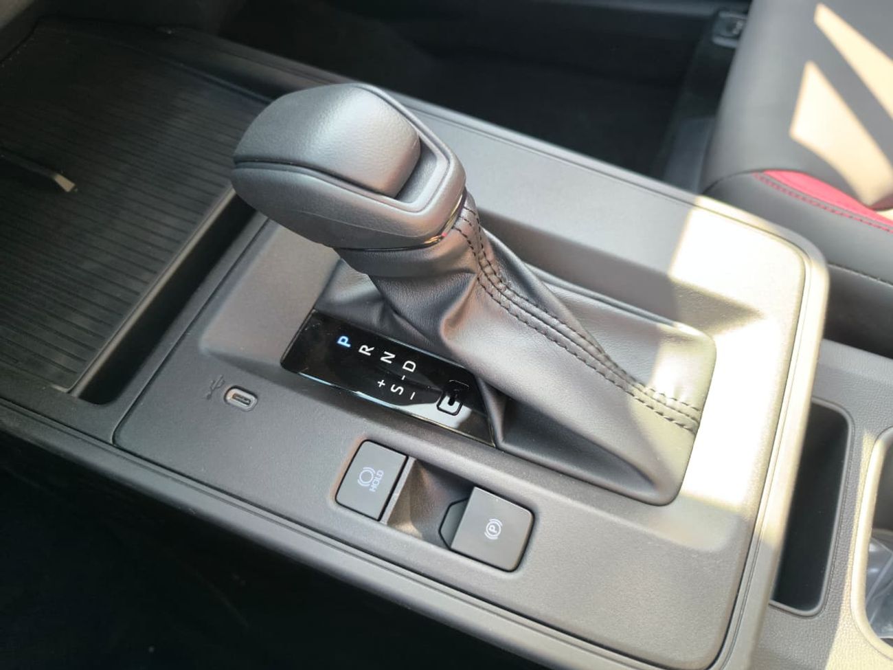 تويوتا فرونتلاندر 2.0L Hybrid Full Option New Shape 2025 Model