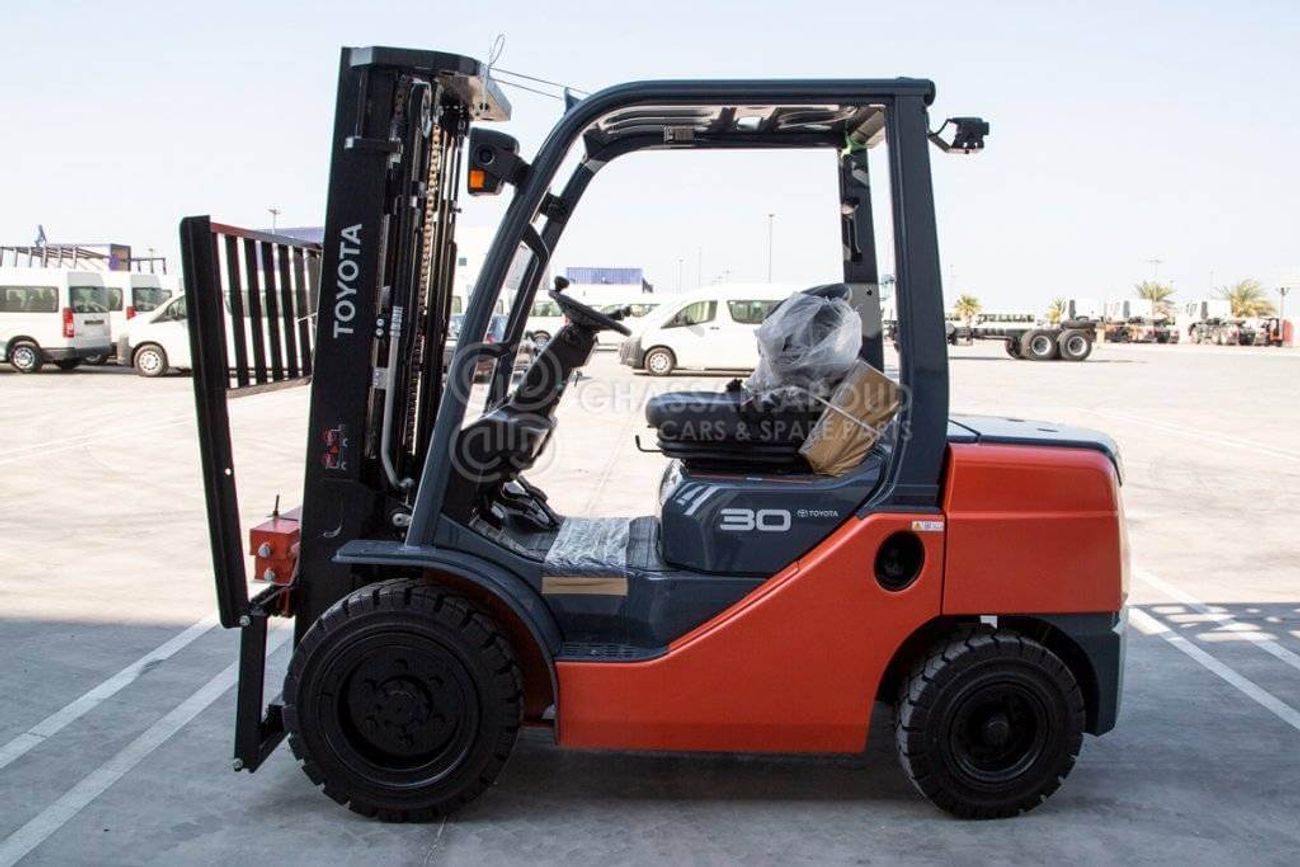 Toyota Fork lift DIESEL 3 TON, 3 STAGE,3 LEVER 4,500MM W/ SIDE SHIFT MY23 Forklift Diesel(EXPORT ONLY)