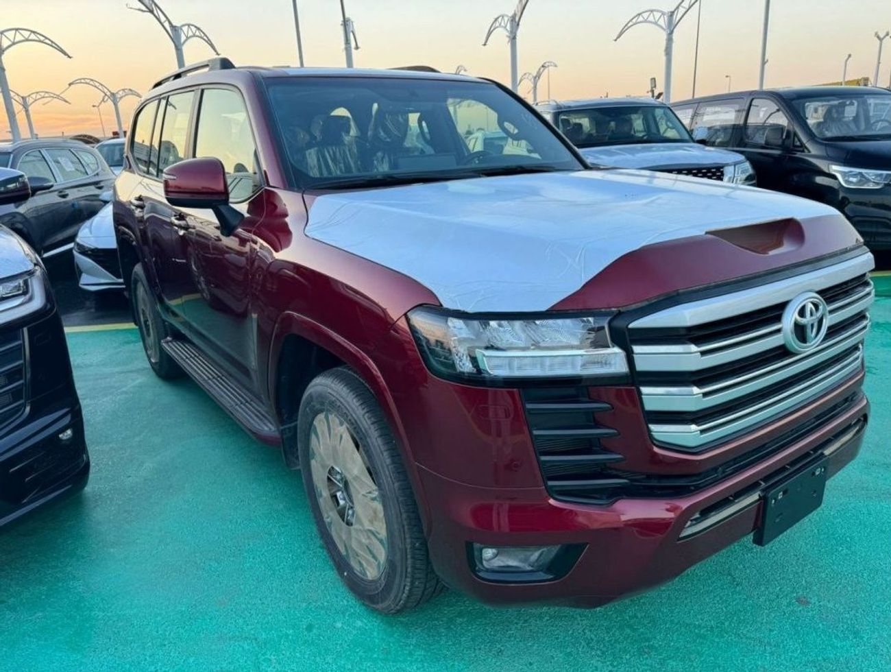 تويوتا لاند كروزر New 2023 Toyota Land cruiser 3500cc GXR Twin Turbo Petrol Automatic Zero KM