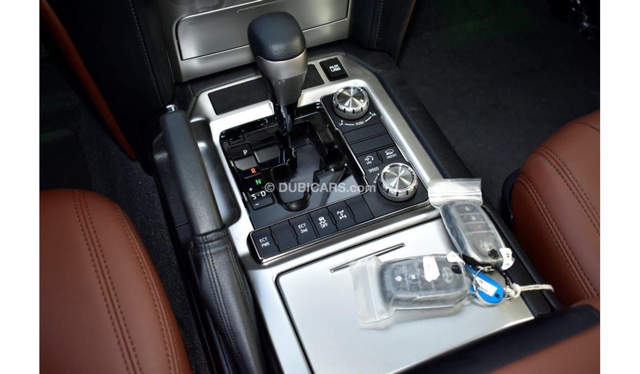 Toyota Land Cruiser 200 GXR 4.5L V8 DIESEL PLATINUM EDITION