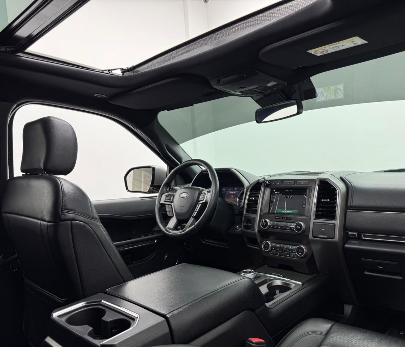 Ford Expedition 2019 Ford Expedition XLT, Ford Service History, 2027 Ford Warranty and Service Pack, GCC