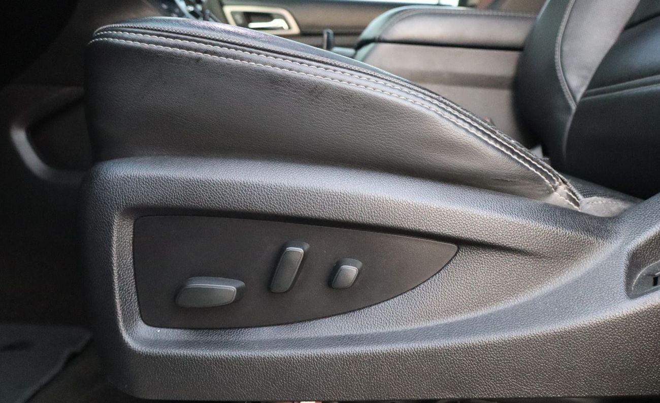 GMC Yukon Denali 6.2L (8 Seater)