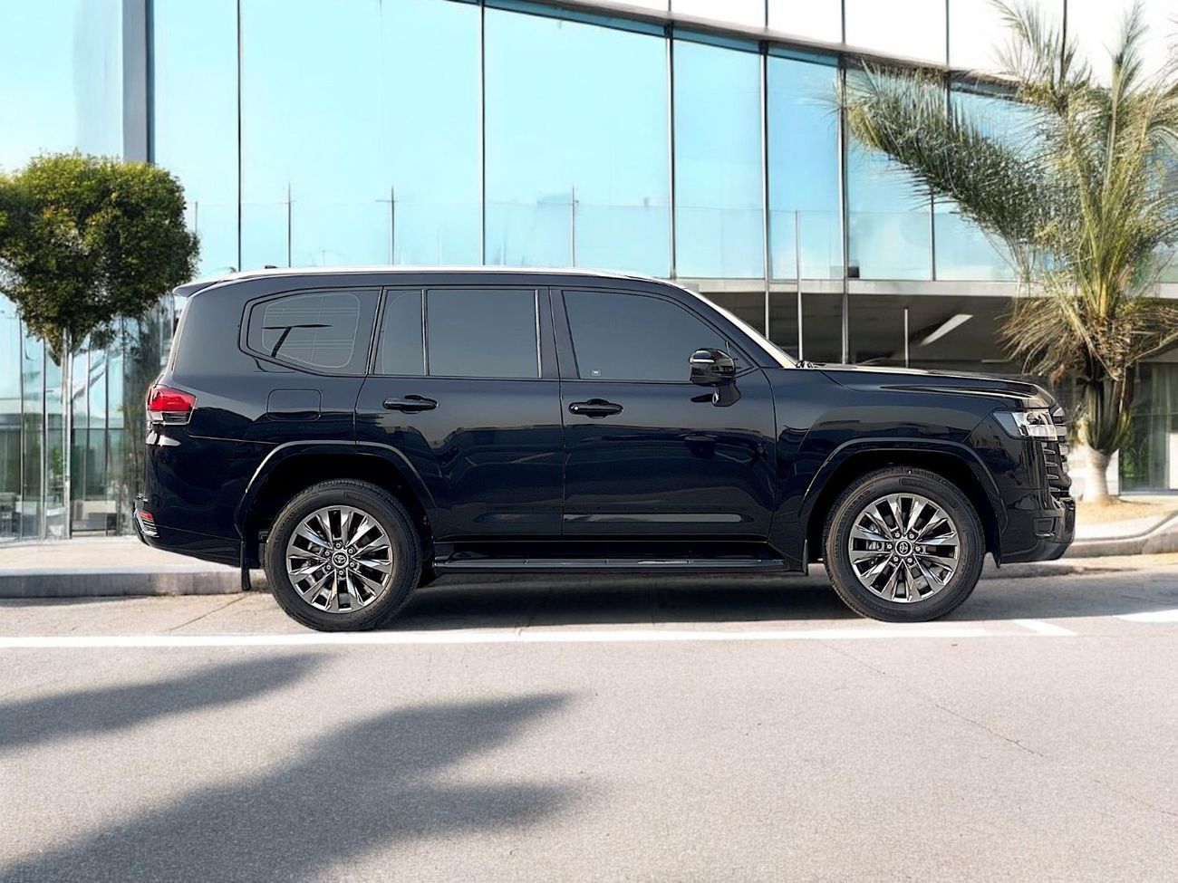 Toyota Land Cruiser GXR 4.0L  V6 | GCC SPECS | AED 3,760 / month