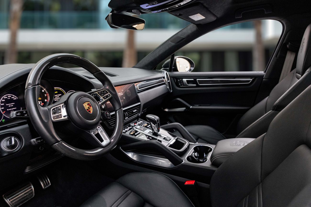 Porsche Cayenne Cayenne Turbo | 9,009 P.M | 0% Downpayment | One Owner!