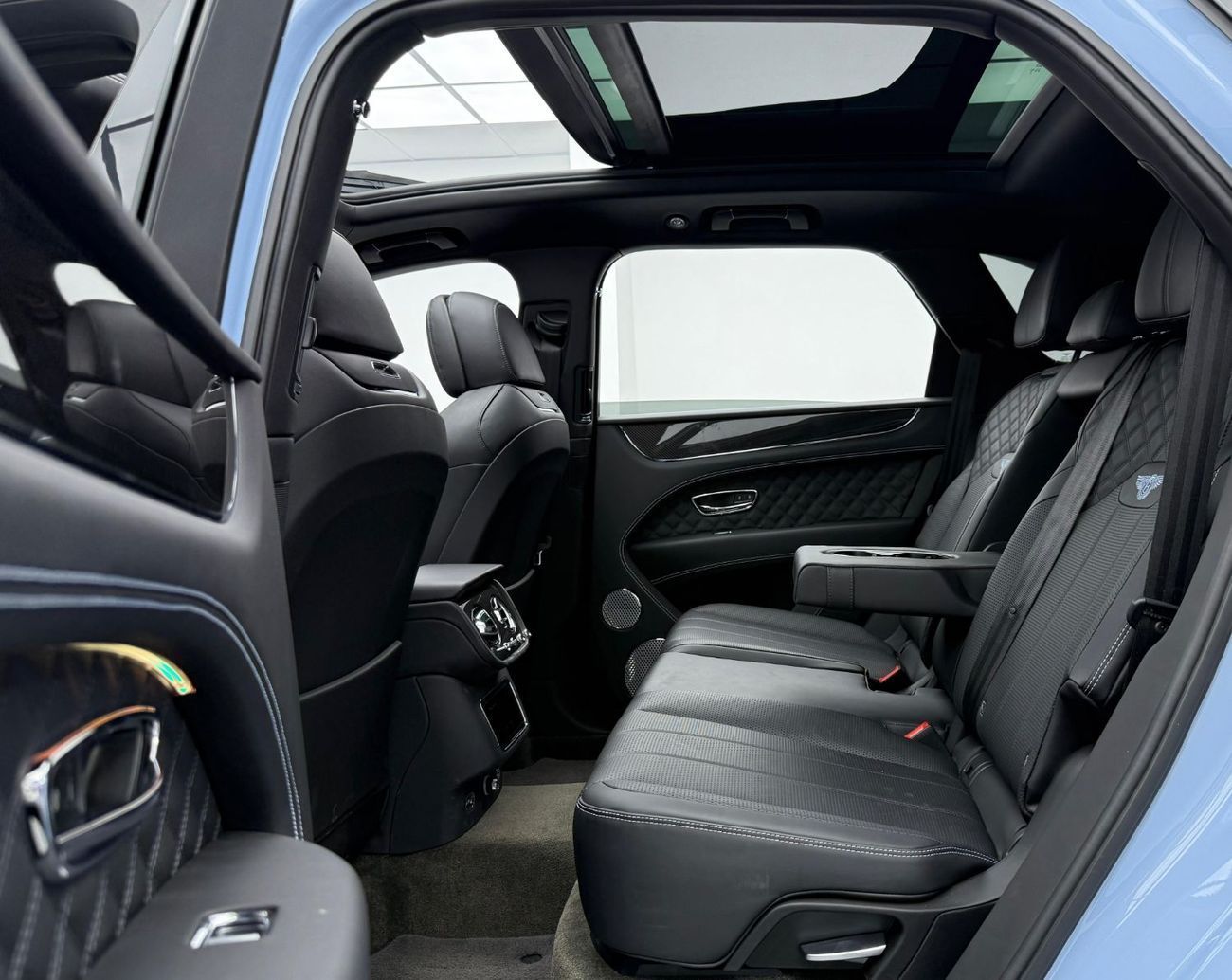 Bentley Bentayga 2023 Bentley Bentayga V8, Warranty, Full Service History, Low Km, Excellent Condition, European