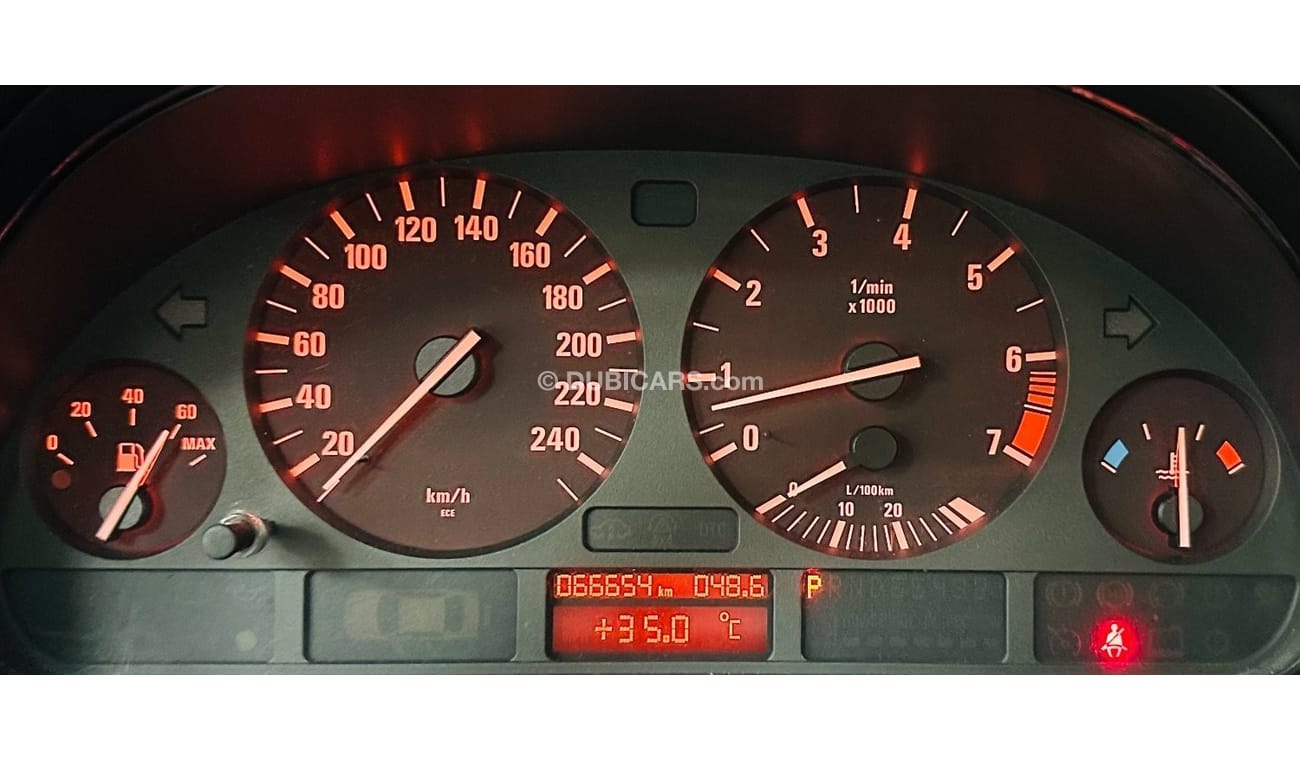 BMW X5 GCC .. Very Low Milegea .. V6 .. 3,0 L .. Perfect Condition