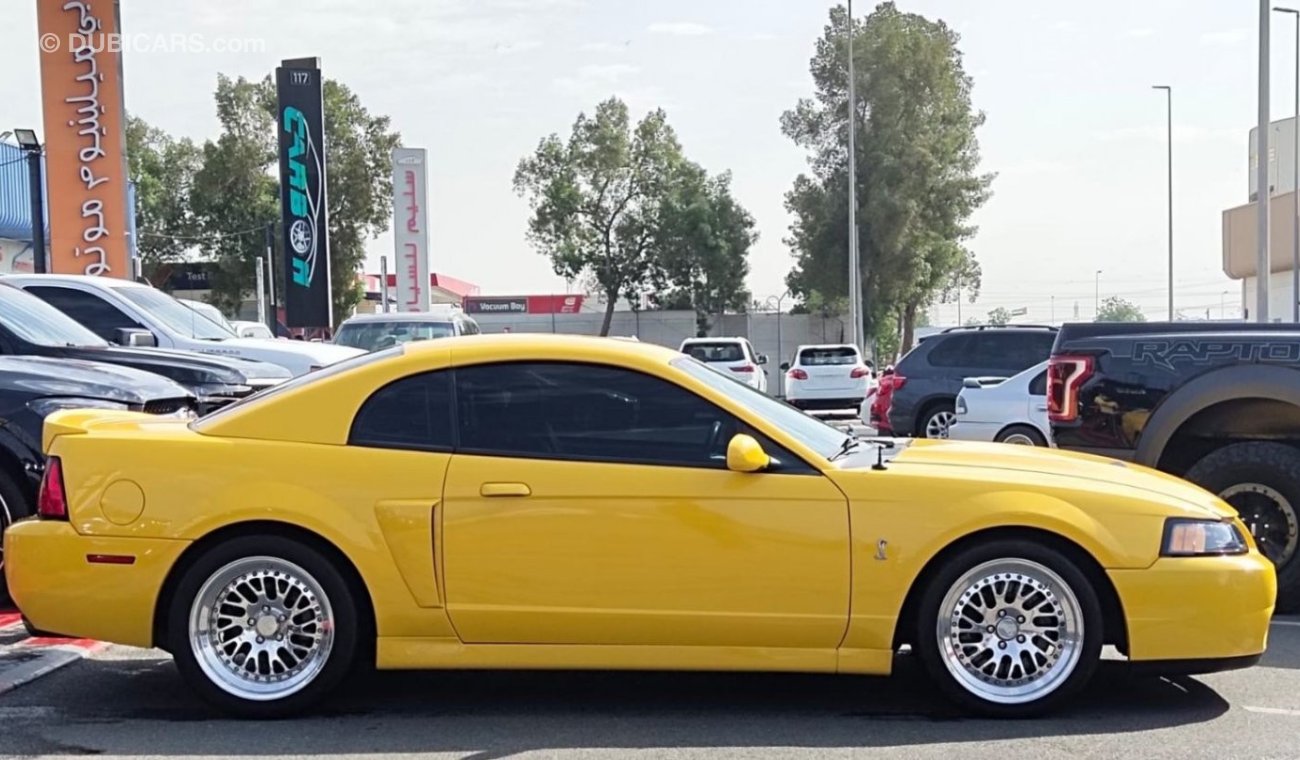 Ford Mustang SVT Cobra 390 HP