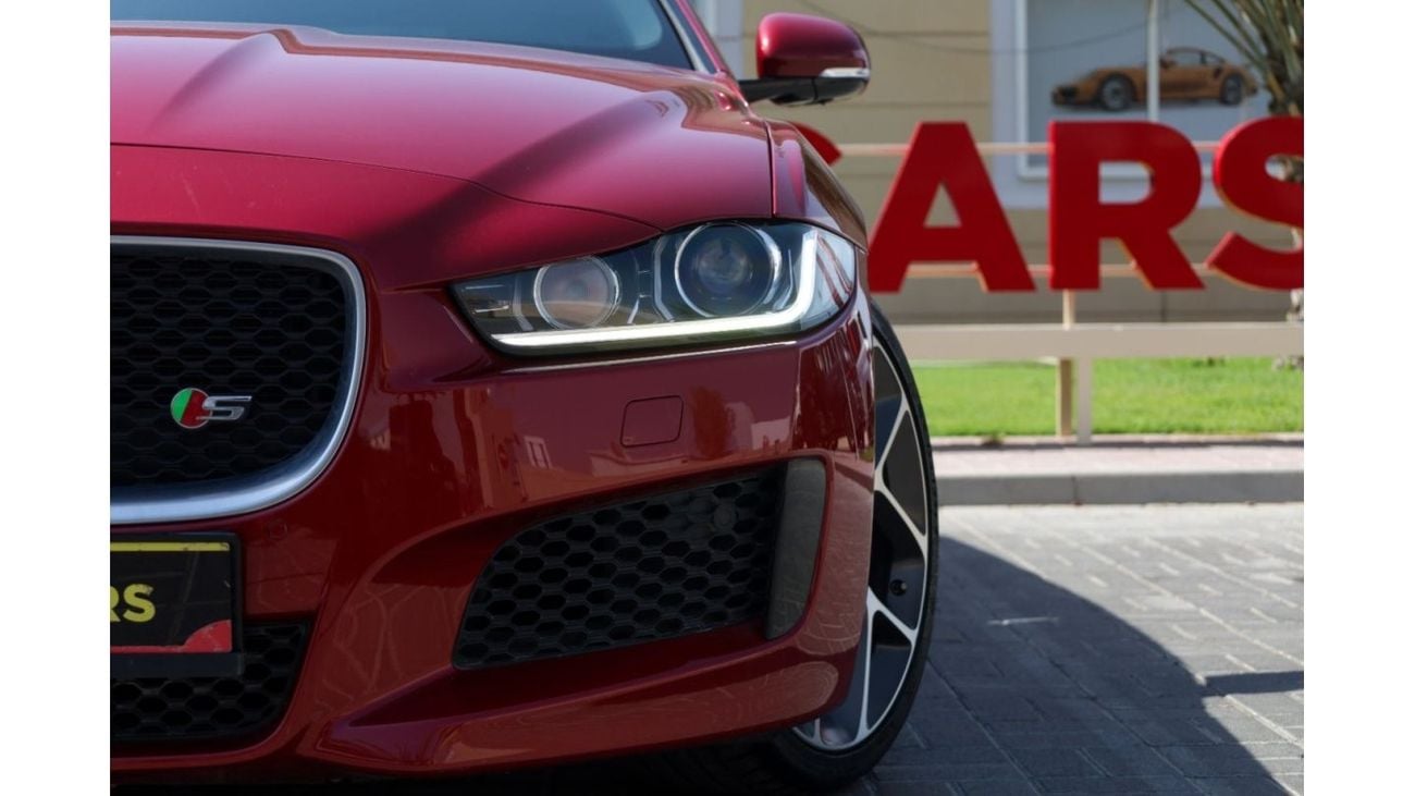 Jaguar XE S